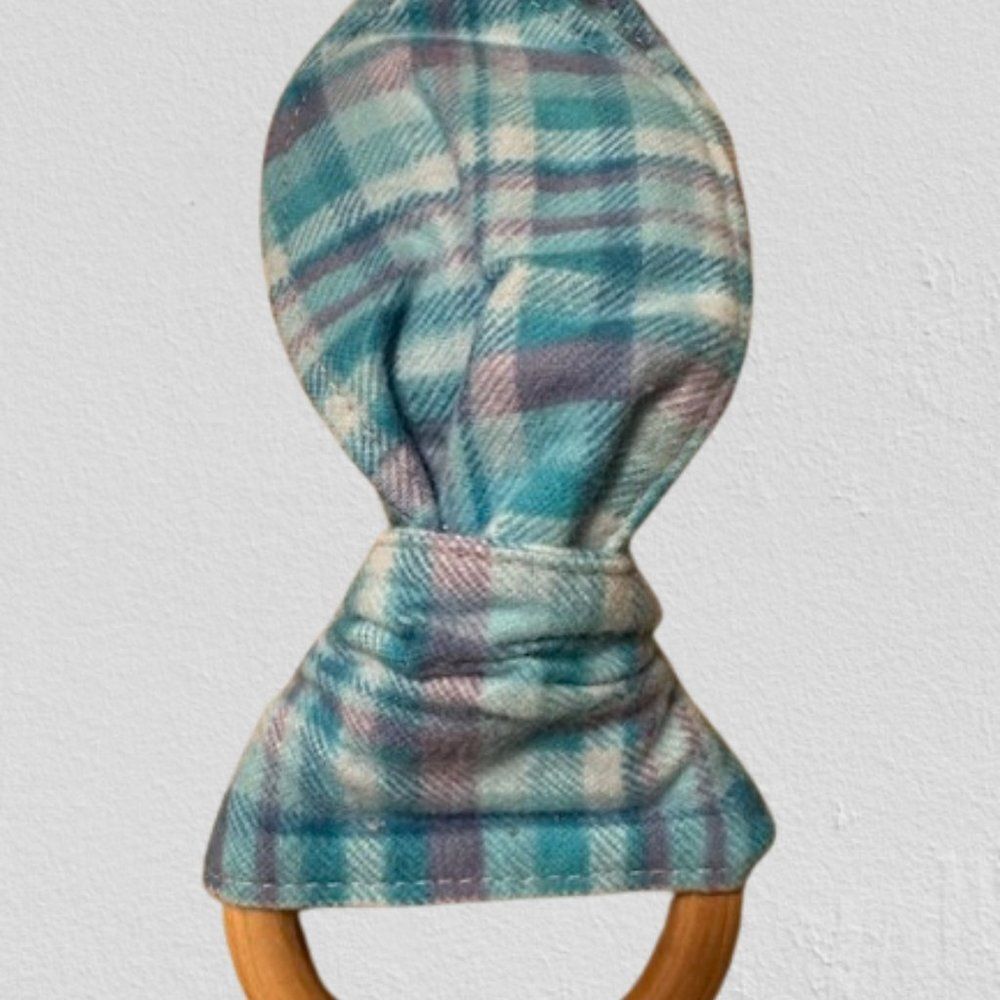 Aqua Plaid Wooden Teething Ring TR1242 Handmade NWT Boutique